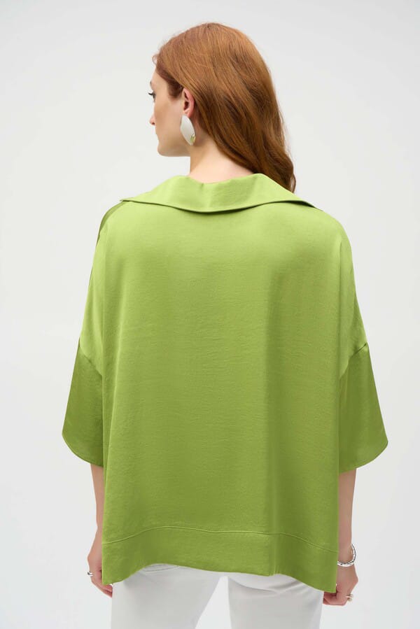 Blusa Satinada Verde V-Neck – Joseph Ribkoff 252059