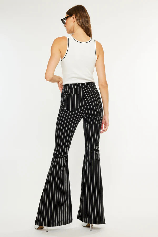 Pantalón Wide Leg Negro con Rayas – Elegancia Atemporal