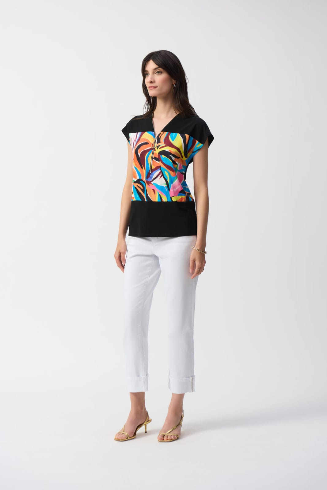 Blusa con Estampado Abstracto y Cierre Frontal – Joseph Ribkoff 251248