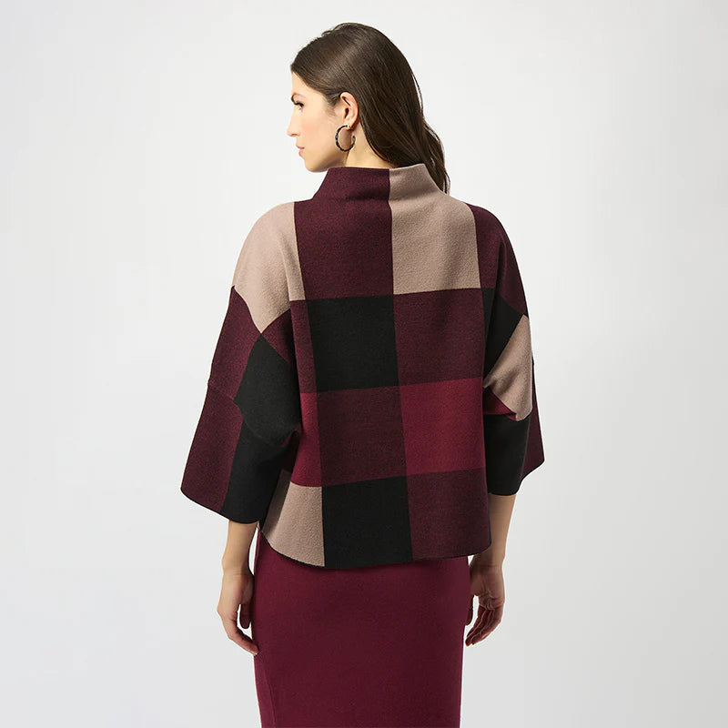 Blusa Geométrica en Tonos Vino y Negro – Elegancia Moderna