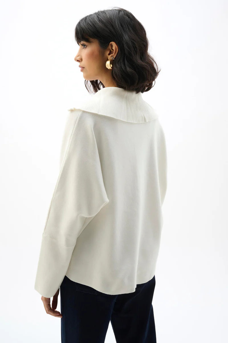 Blusa Tejida Mostaza con Cierre – Sofisticación Casual