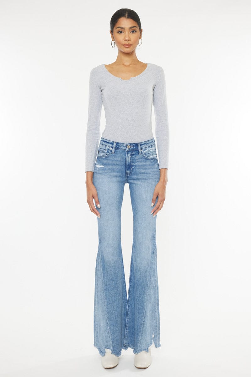 Jean Flare Claro – Estilo Retro Moderno 6