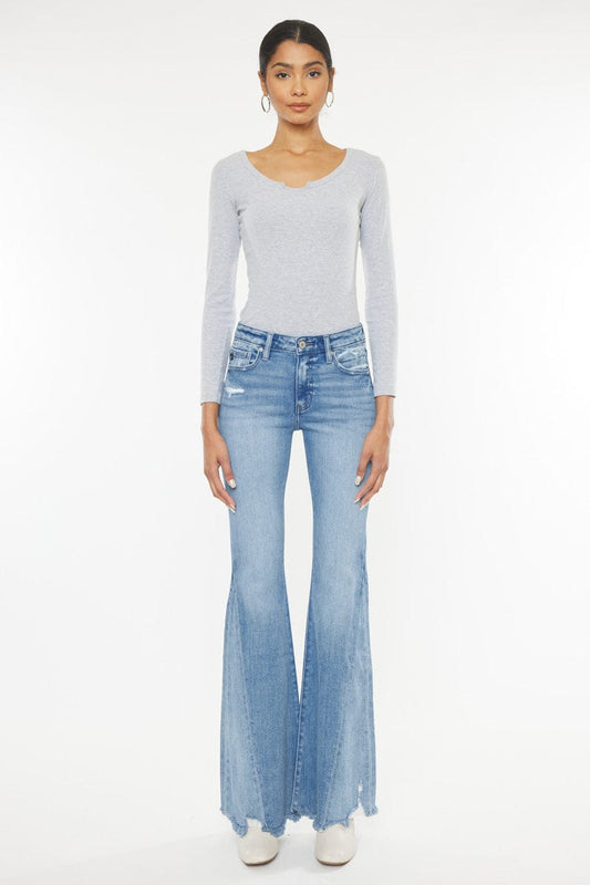 Jean Flare Claro – Estilo Retro Moderno 6