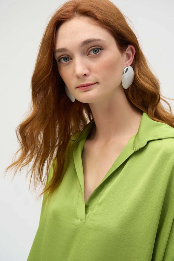 Blusa Satinada Verde V-Neck – Joseph Ribkoff 252059