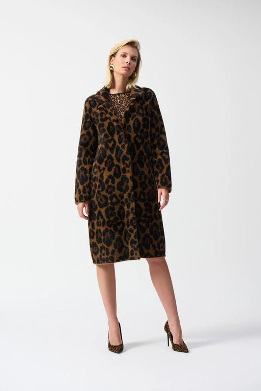 Abrigo Animal Print – Elegancia Sofisticada con Actitud 244956