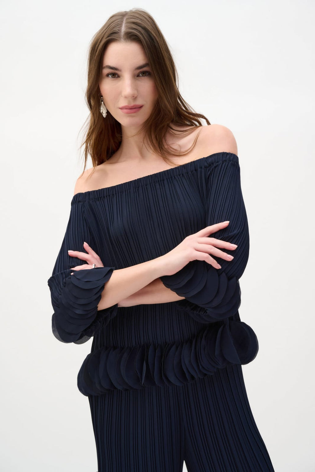 Blusa Off Shoulder Plisada Azul Marino – Joseph Ribkoff 253939S26