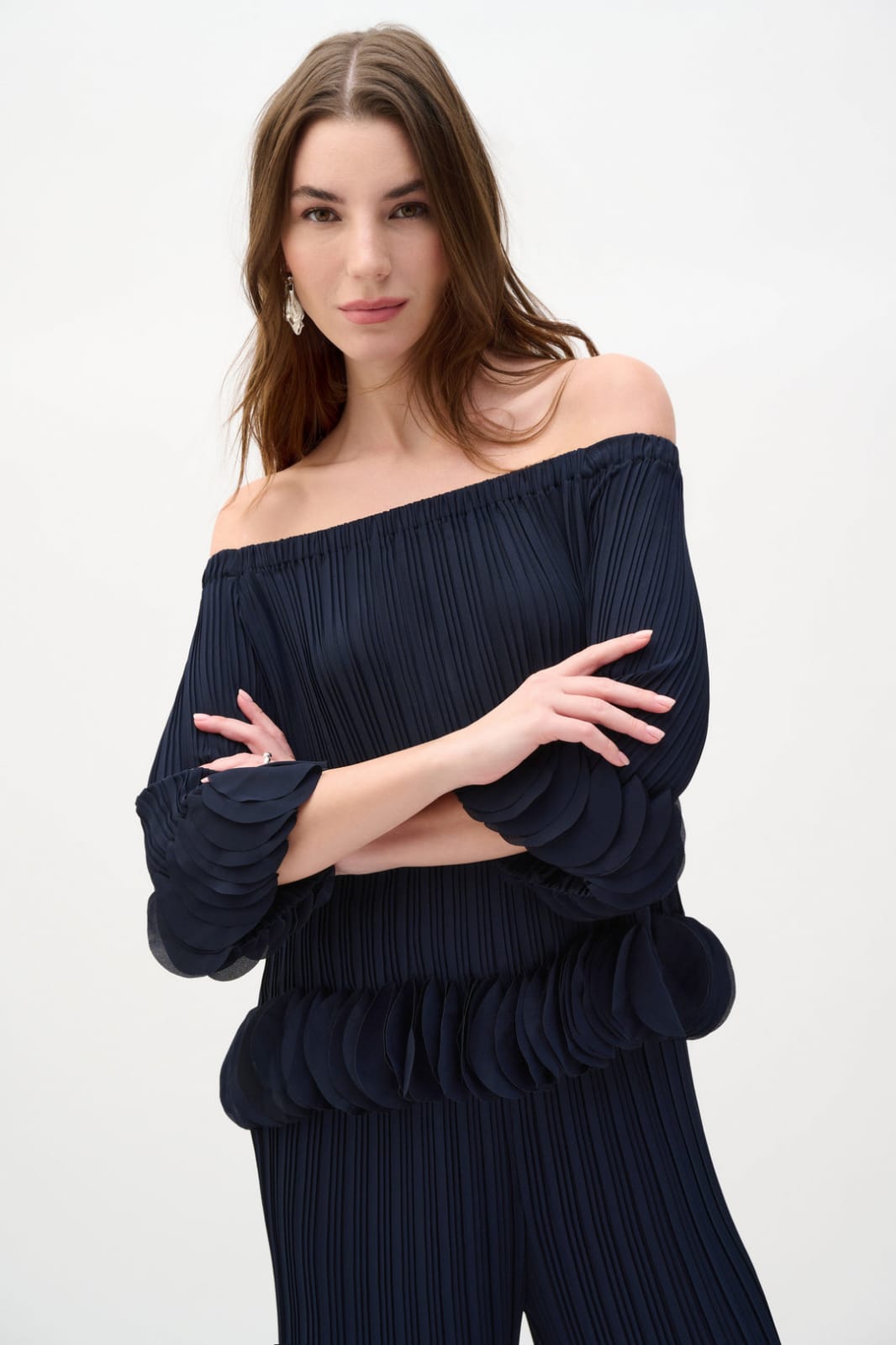 Blusa Off Shoulder Plisada Azul Marino – Joseph Ribkoff 253939S26