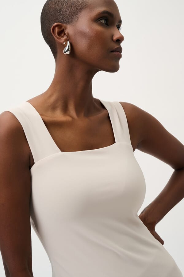 Top Minimal Beige – Sofisticación Esencial 143132S26