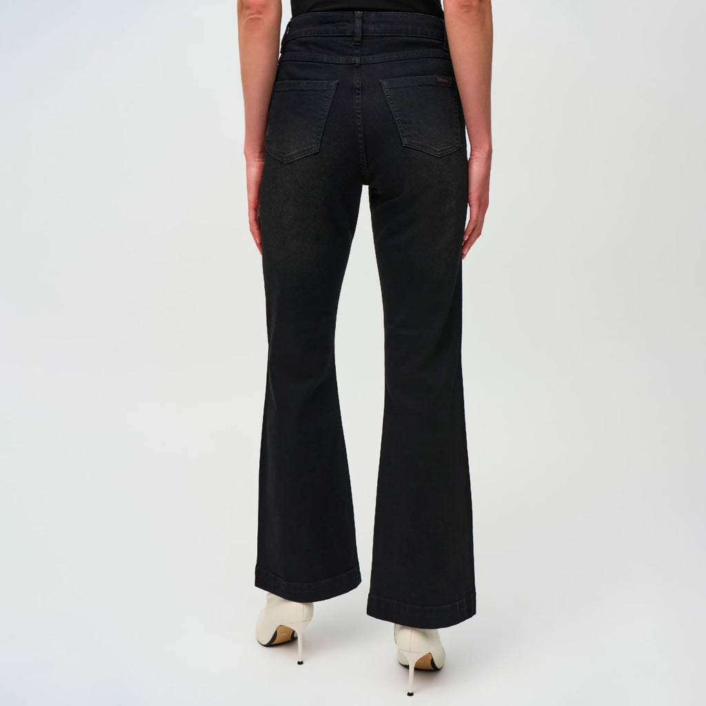 Jean Negro Flare con Brillos – Glamour Contemporáneo