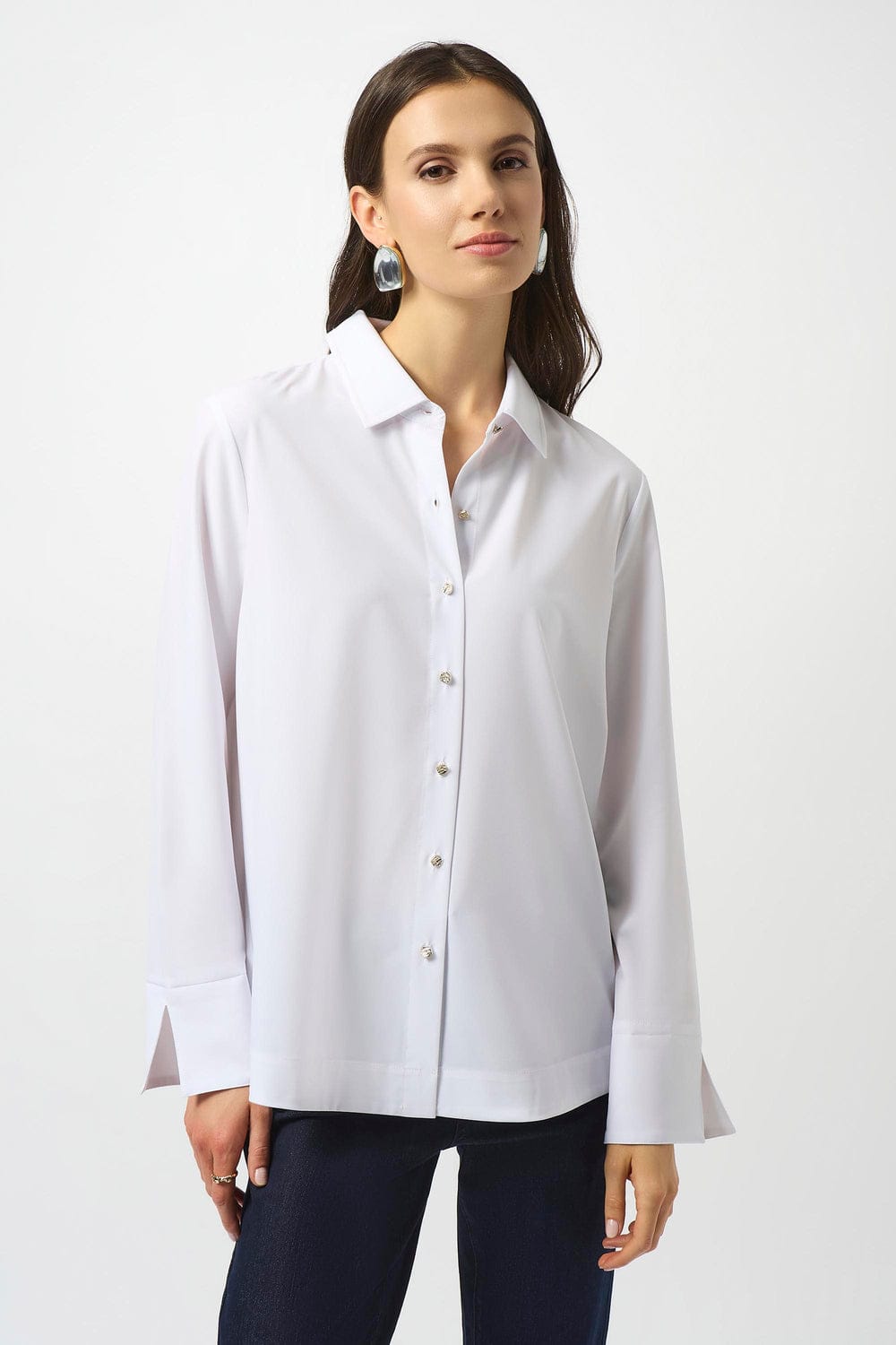Blusa Oversize de Botones – Elegancia Versátil en Azul, Blanco y Negro 253923