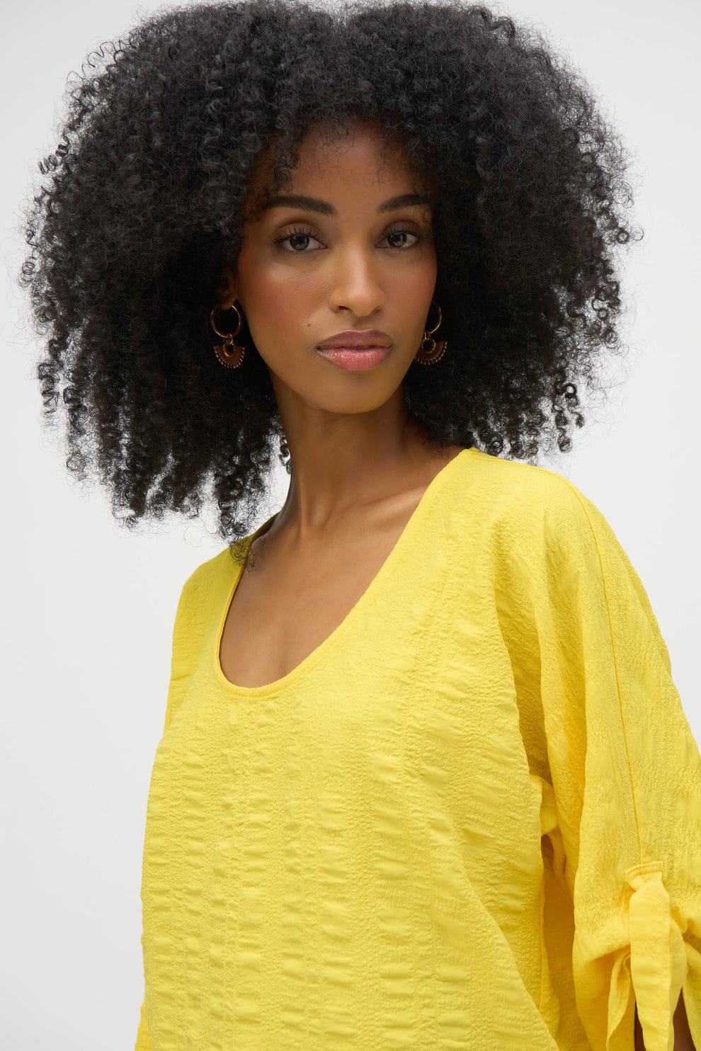 Blusa Amarilla con Lazo en Mangas – Joseph Ribkoff 252129