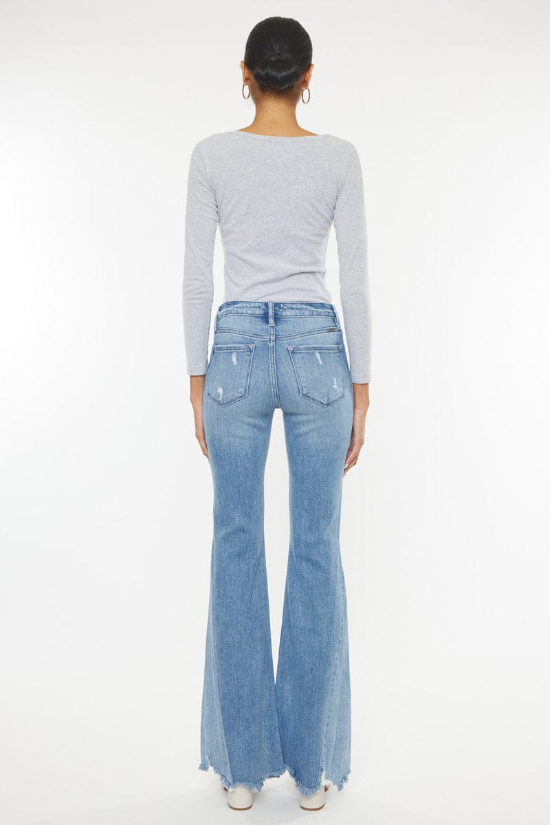 Jean Flare Claro – Estilo Retro Moderno 6