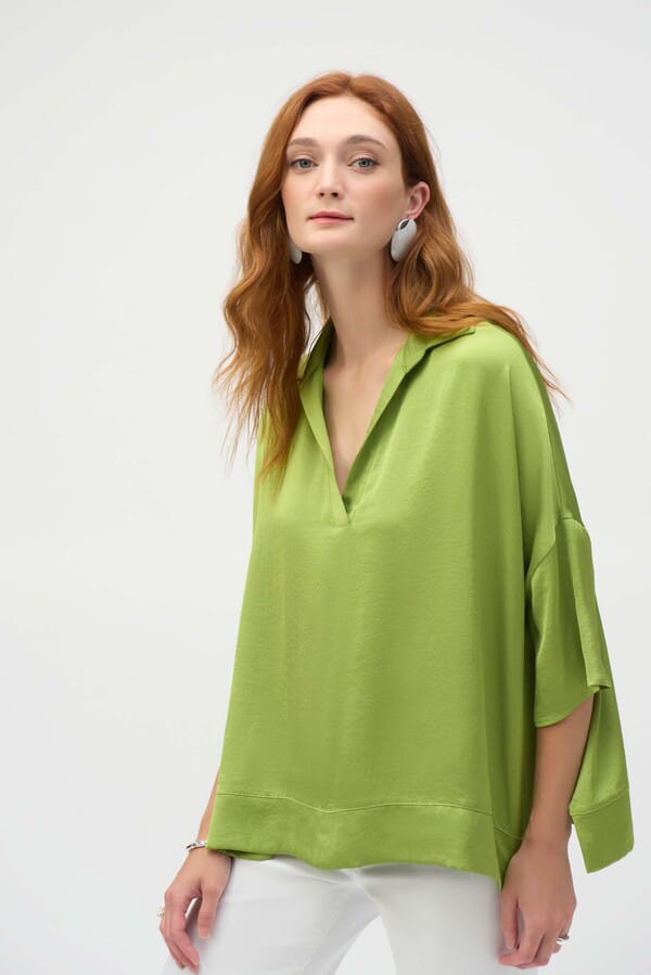 Blusa Satinada Verde V-Neck – Joseph Ribkoff 252059