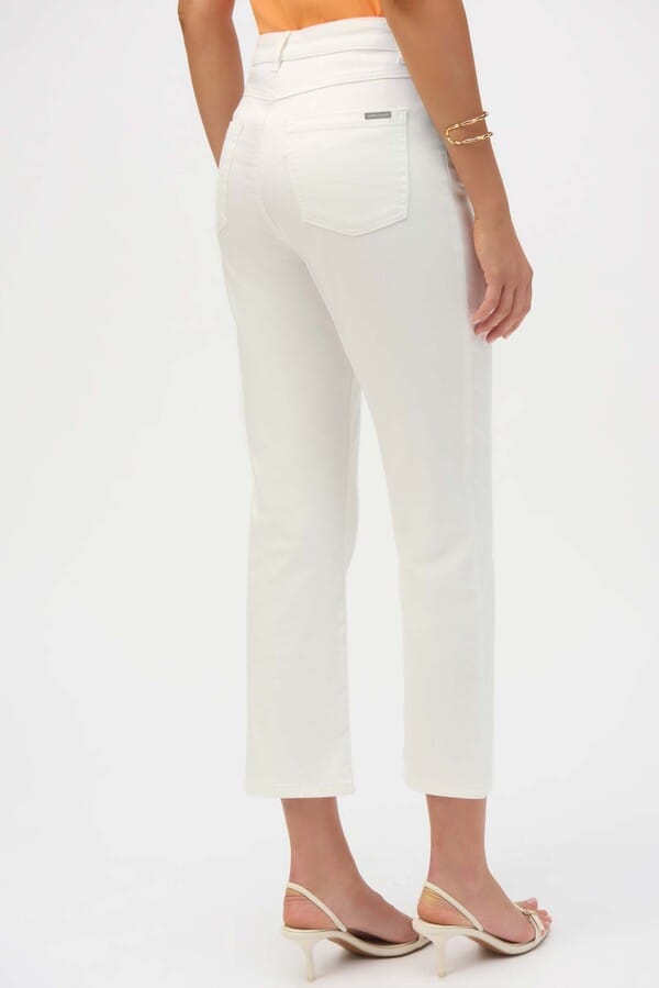 Jean Blanco Bootcut – Sofisticación Atemporal