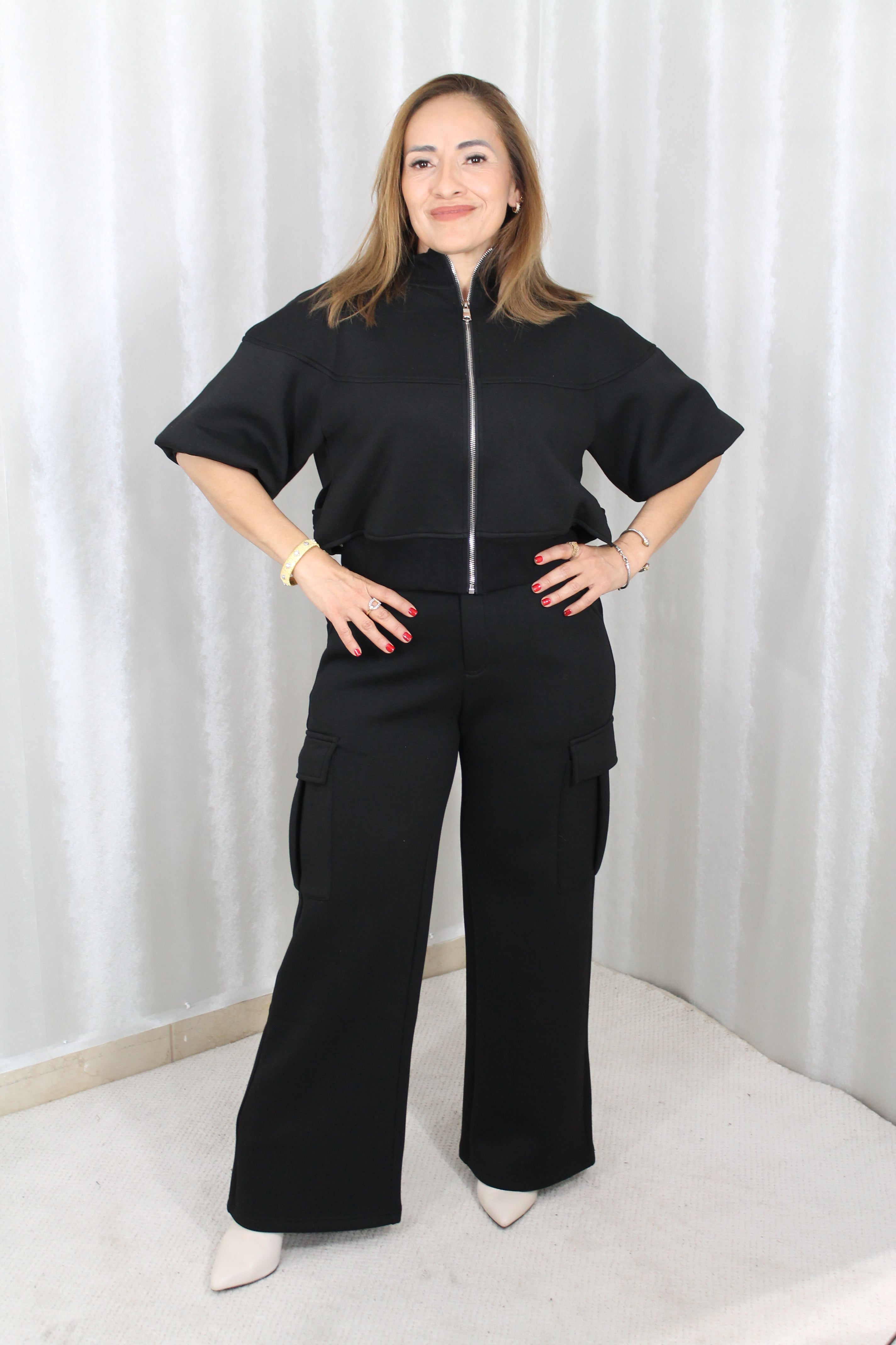 Blusa con Cierre Frontal – Minimalismo Moderno Gracia J36205