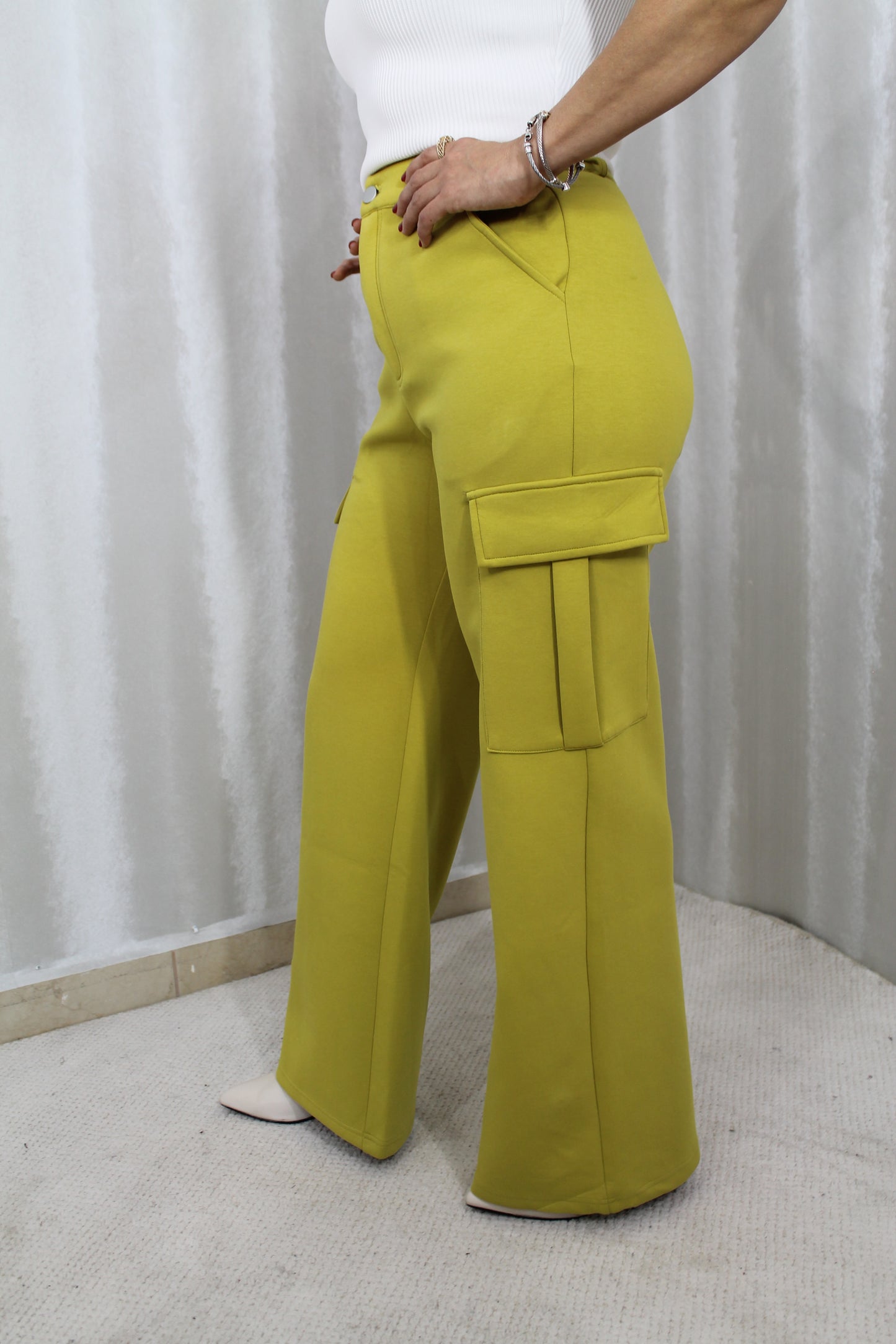 Pantalón Cargo Wide Leg – Elegancia Urbana Gracia P36204