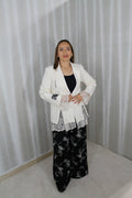 Saco Blanco con Encaje – Elegancia Sofisticada