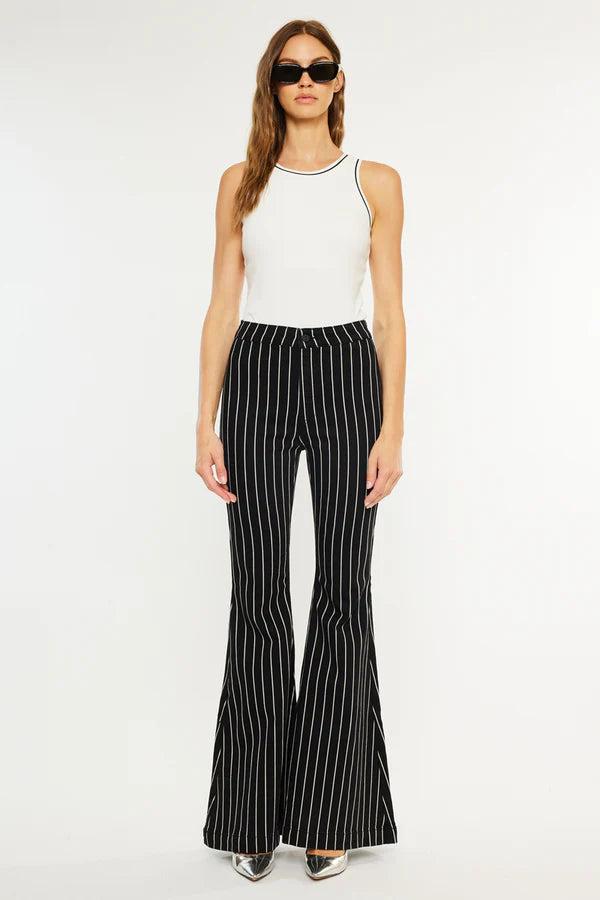 Pantalón Wide Leg Negro con Rayas – Elegancia Atemporal