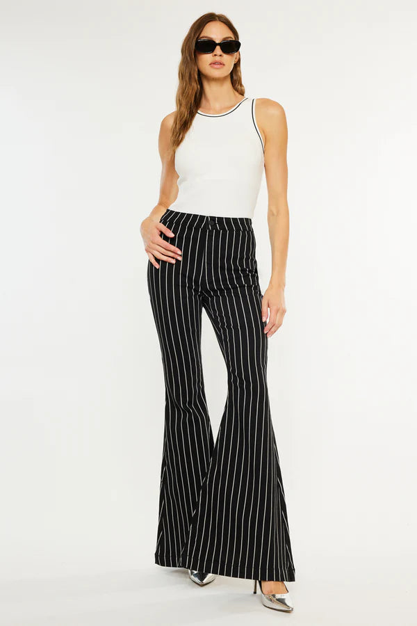 Pantalón Wide Leg Negro con Rayas – Elegancia Atemporal
