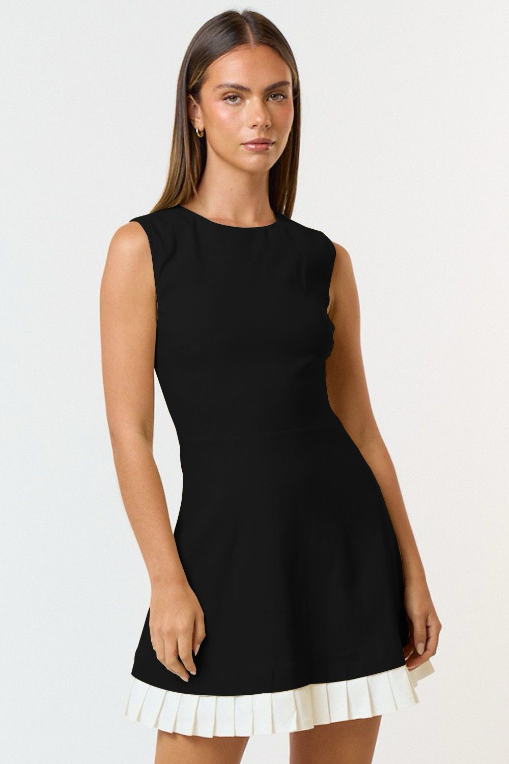 VESTIDO NEGRO / TABLONES