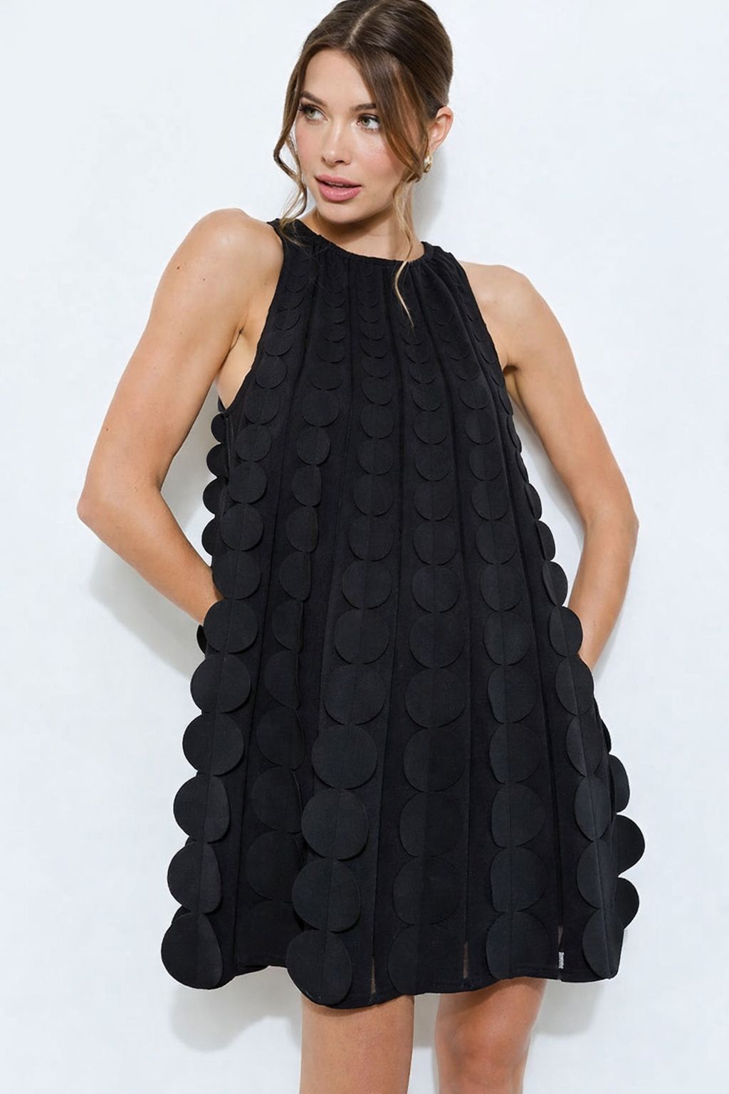 Vestido Negro  – Elegancia Atemporal