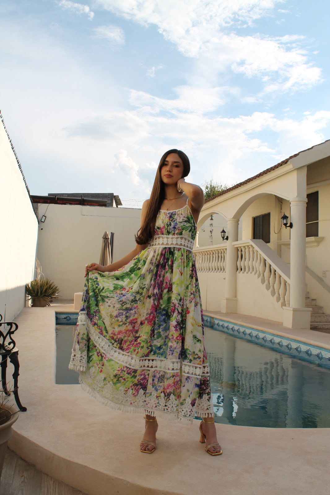 Vestido Midi Floral con Encaje – JD5178