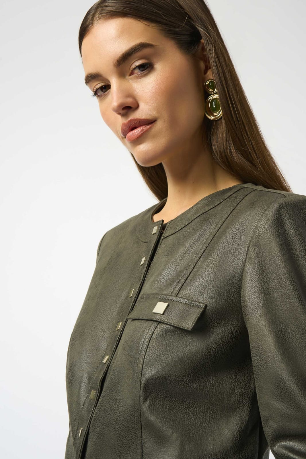 Chaqueta estilo militar en cuero vegano – Joseph Ribkoff 253935
