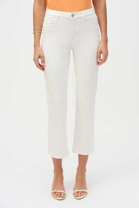 Jean Blanco Bootcut – Sofisticación Atemporal