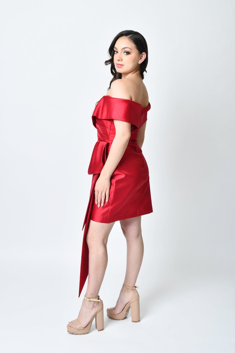 Vestido Corto Rojo con Detalles de Moño-Dress05