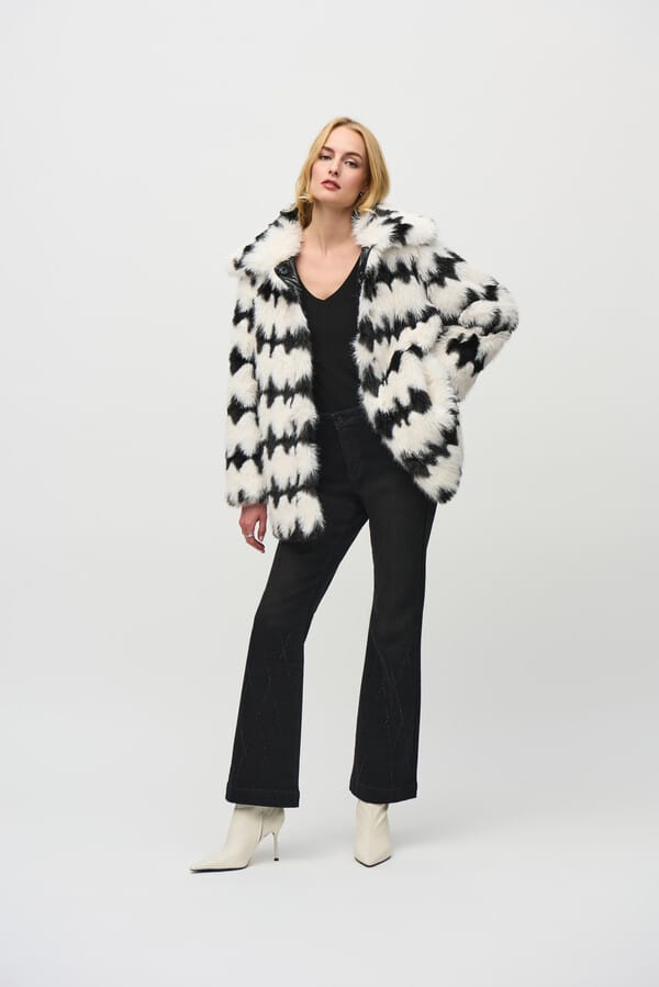 Jean Negro Flare con Brillos – Glamour Contemporáneo