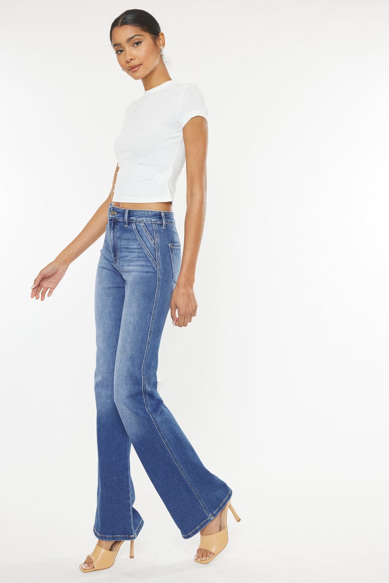 Jean Flare Azul Claro – Silueta Refinada y Versátil