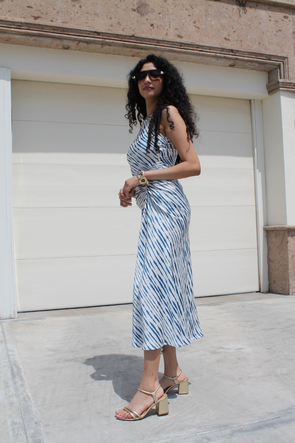 Vestido Midi Estampado con Drapeado Lateral - MC26902