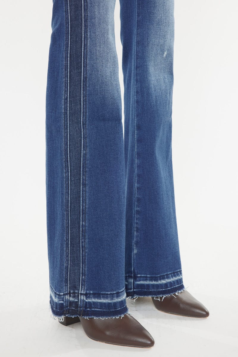 Jean Flare Azul Medio – Toque Urbano y Sofisticado