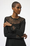 Blusa Negra con Transparencia Artística – Elegancia Sofisticada