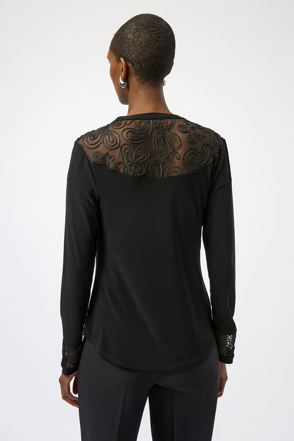 Blusa Negra con Transparencia Artística – Elegancia Sofisticada