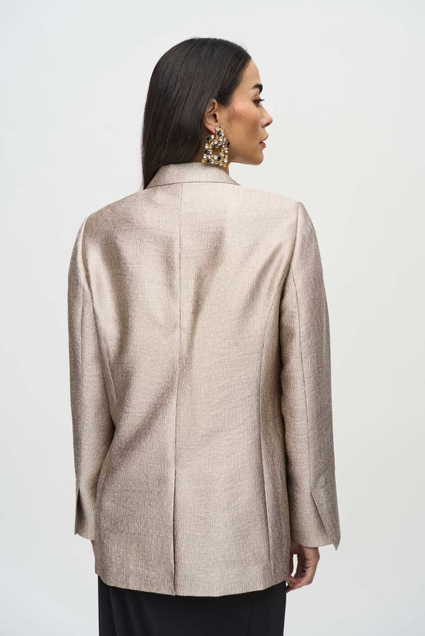 Blazer Dorado Metalizado – Elegancia Protagonista