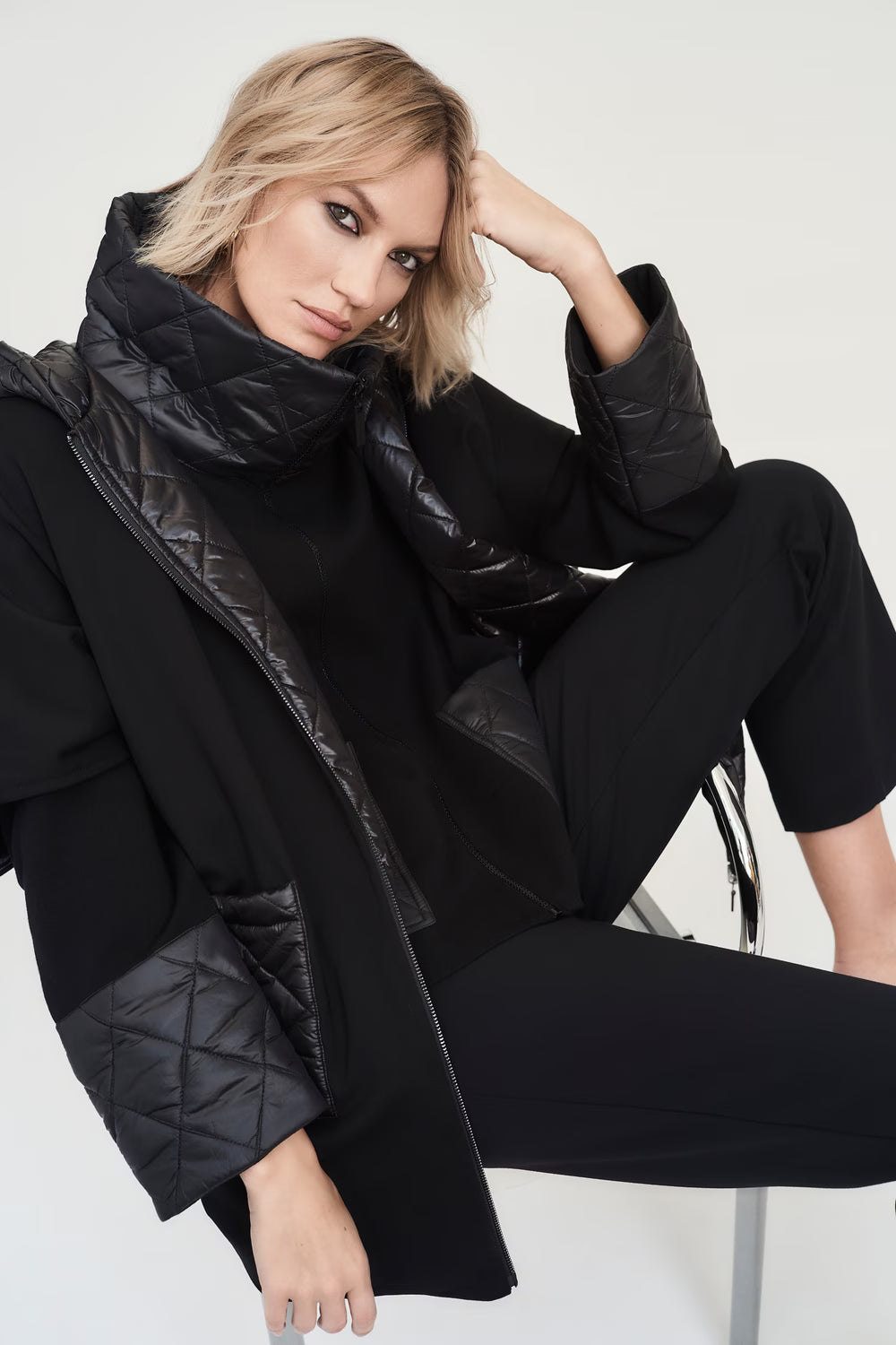 Chaleco Acolchado Black Oversize – Joseph Ribkoff 243906