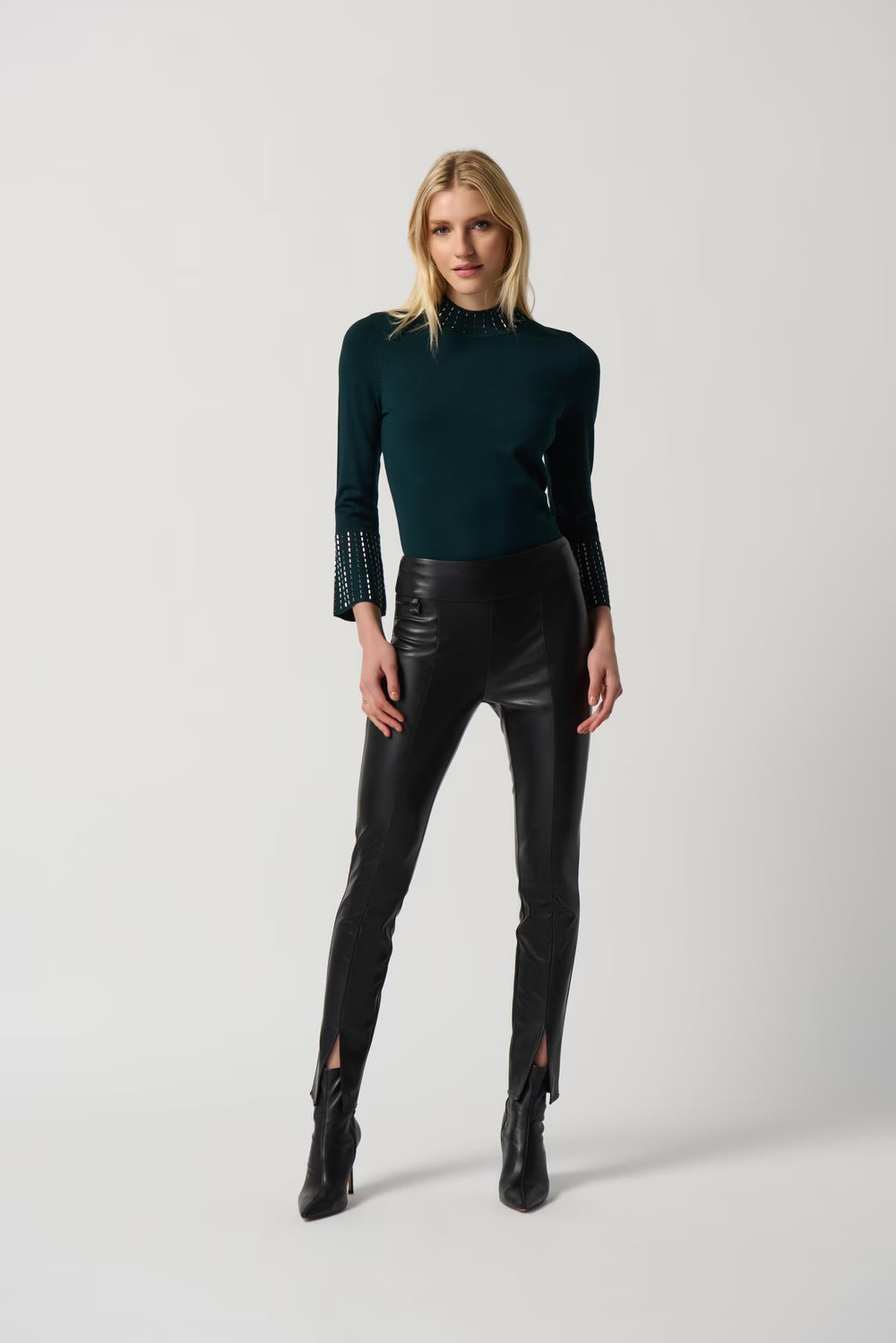 Blusa Joseph Ribkoff Verde Alpino – Sofisticación Natural