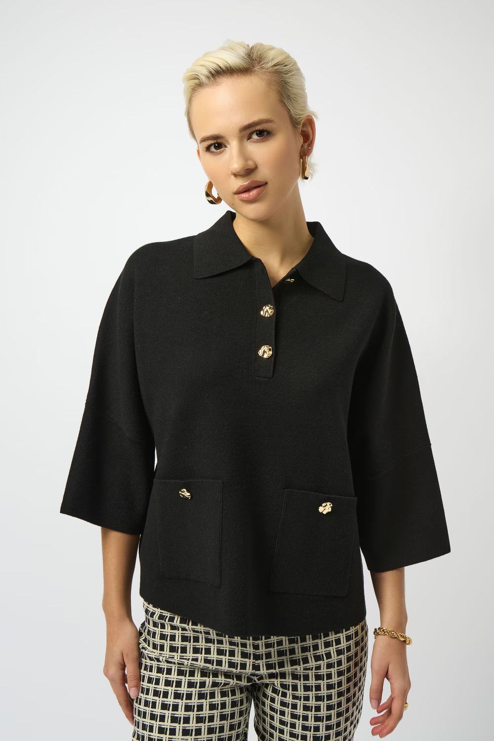 Blusa Tipo Polo Marfil – Elegancia Minimal Chic