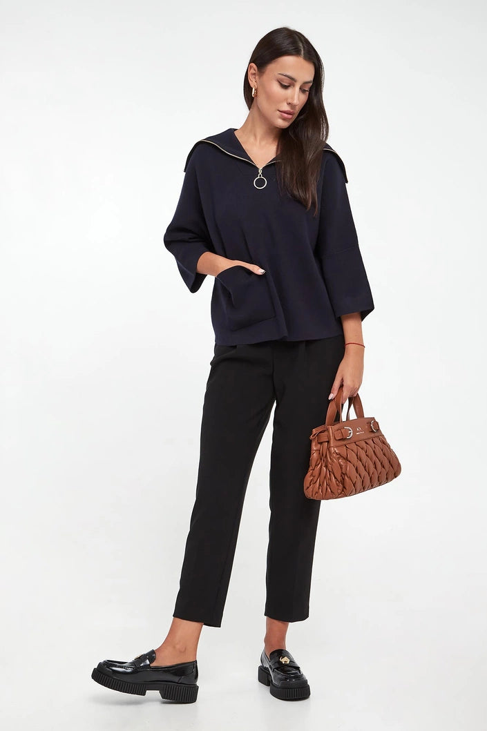 Blusa Oversize con Cierre Metálico – Elegancia Moderna